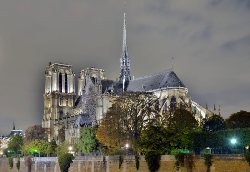 대주교 토프르담 성당Notre-Dame_de_Paris_from_the_Pont_de_l'Archevêché_by_Night.jpg